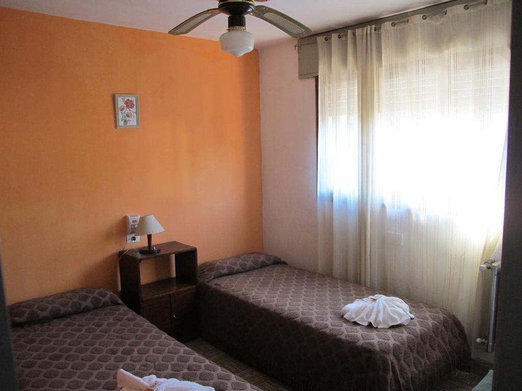Bambi Hotel Ла Фалда Екстериор снимка